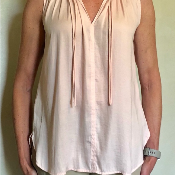 🎈 Loft Silky Blush Pink V Neck Ruffle Top - Picture 3 of 5